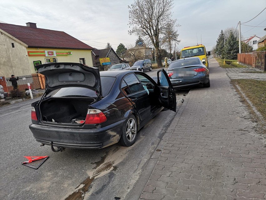 Na ul. Głównej w Bolesławiu doszło wypadku z udziałem trzech...