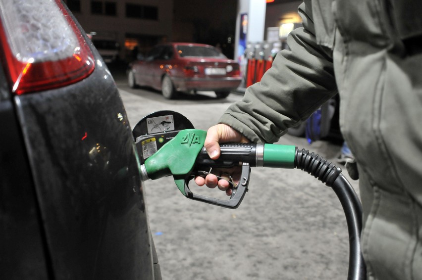 Ranking cen paliw. Gdzie tankowanie jest drogie, a gdzie