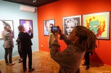W Rzeszowie otwarto wystawę prac Andy’ego Warhola i związanych z nim pamiątek [ZDJĘCIA, WIDEO]