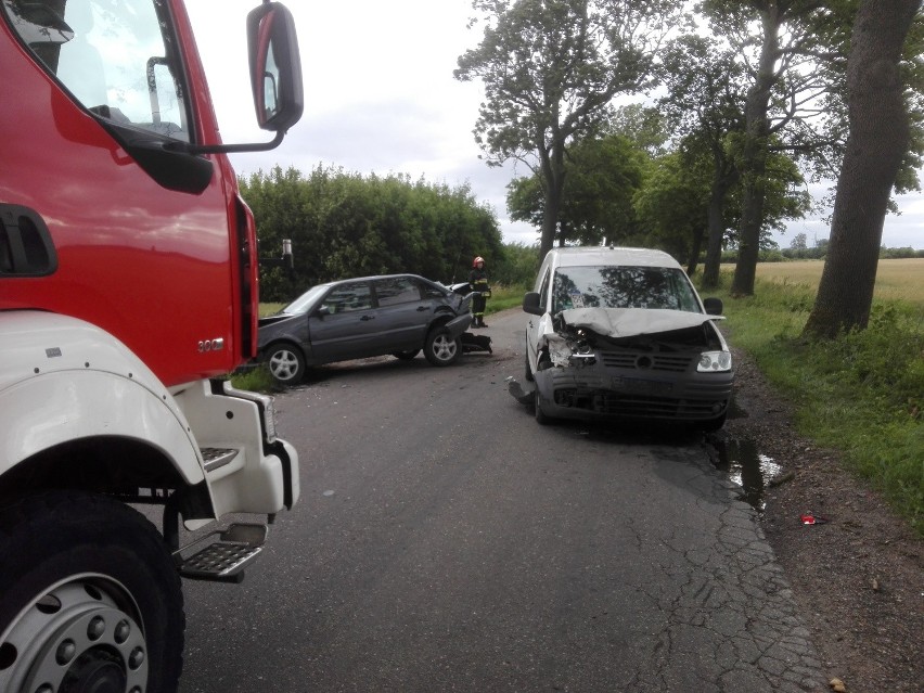 Wypadek w gminie Darłowo. Jedna osoba ranna [zdjęcia]