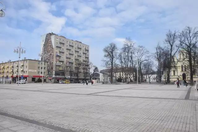 W Częstochowie wciąż szukają chętnych do prowadzenia letnich kawiarenek w centrum miasta