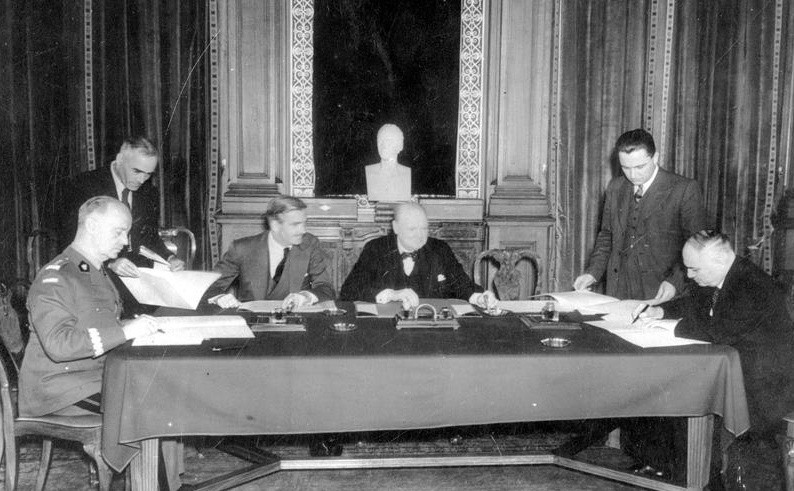 Podpisanie układu, Londyn 30 lipca 1941. Od lewej: Sikorski,...