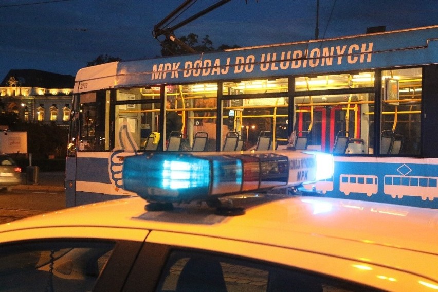 Wykolejenie tramwaju na Świdnickiej. Duże utrudnienia 