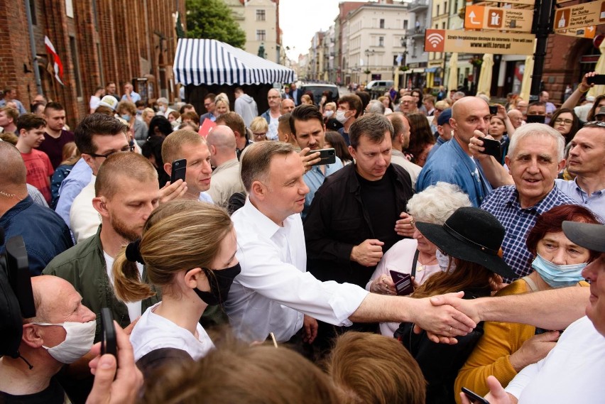 Wizyta prezydenta Andrzeja Dudy na Rynku Staromiejskim w...