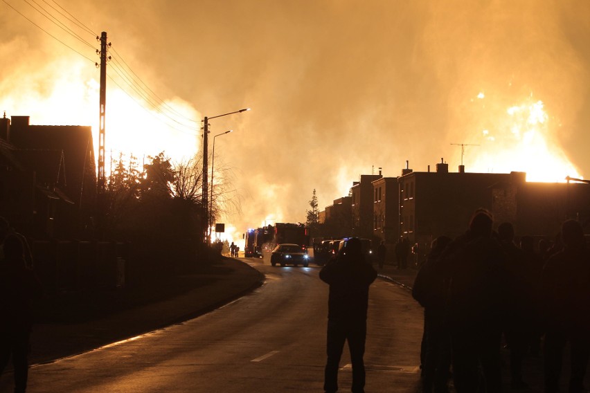 Murowana Goślina: Wybuch gazu i olbrzymi pożar pod Poznaniem