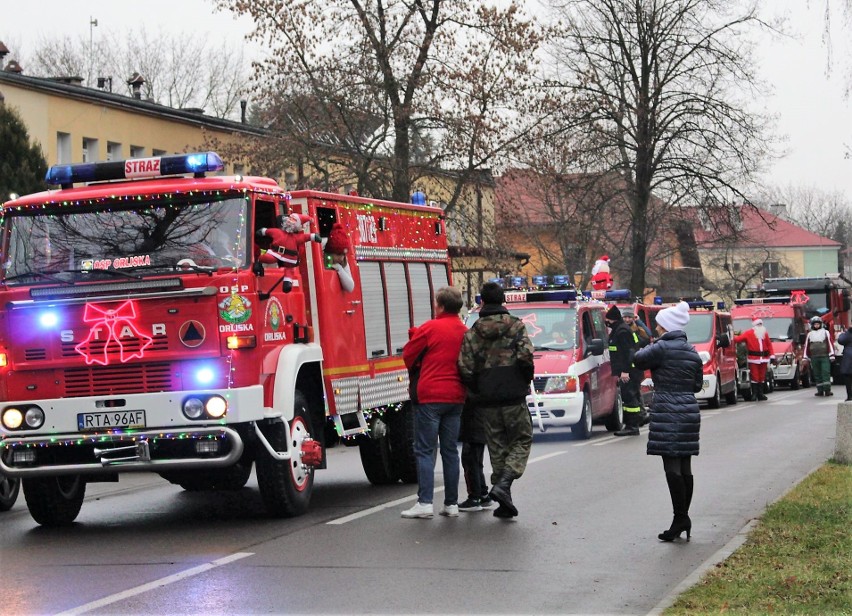 Świetlny Orszak Świętego Mikołaja przejechał przez gminę Gorzyce. Zobacz zdjęcia