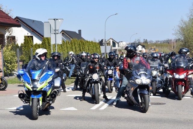 Motocykliści rozpoczęli sezon w Kościerzynie. Tegoroczna inauguracja przyciągnęła prawdziwe tłumy. Wydarzenie zorganizował Klub Motocyklowy Lost Saints LEMC Poland North.