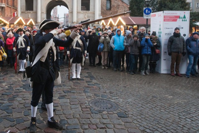 Historyczna zmiana warty pod Wieżą Więzienną w Gdańsku [2.12.2018]