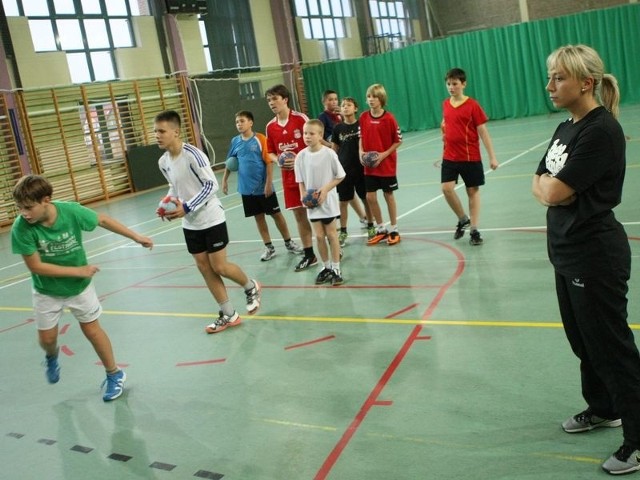 15 lutego w Ryjewie młodzi zawodnicy UKS SP 5 Słupsk rozpoczynają walkę w finale ligi województwa.