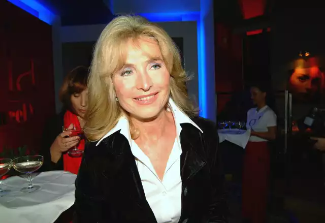 Bogumiła Wander to legenda TVP. Przepracowała dla Telewizji Polskiej ponad 30 lat. Dzisiaj zmaga się z chorobą, ale w tym trudnym czasie wspiera ją kochający mąż.