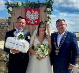 Ślub na zamku w Iłży to pomysł na najpiękniejszą ceremonię! Zaprasza burmistrz Przemysław Burek. Zobaczcie film i zdjęcia