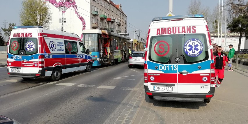 Reanimacja w tramwaju linii 5. Wozy MPK stanęły