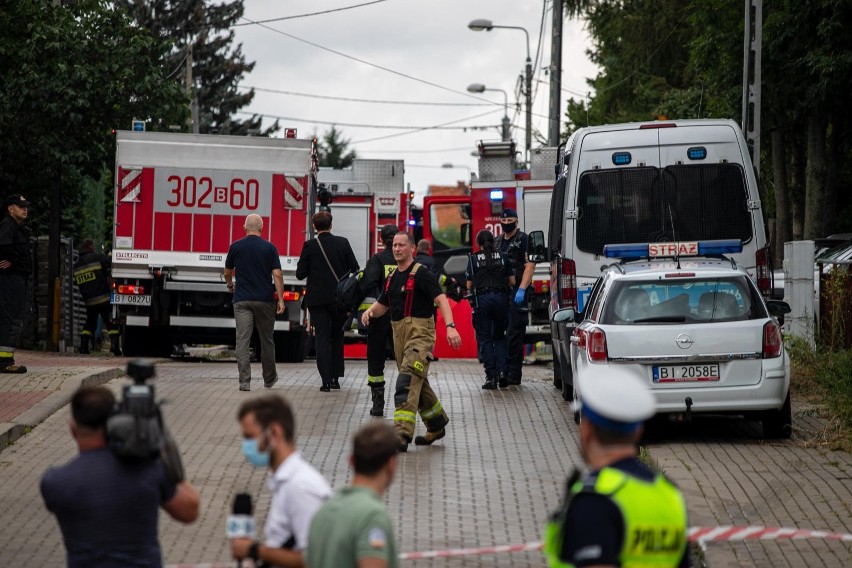 Białystok. Eksplozja gazu w domu na ul. Kasztanowej i cztery ofiary. To miało być rozszerzone samobójstwo (zdjęcia)