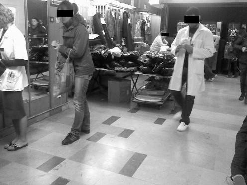 Szpitalny korytarz w DSK przypomina bazar