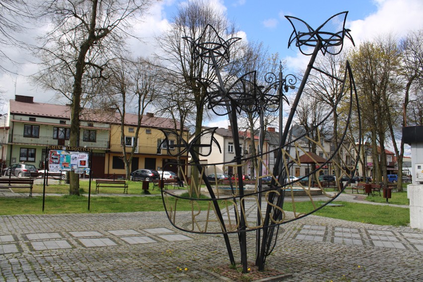 Zobacz, jak park w Radoszycach prezentuje się przed...