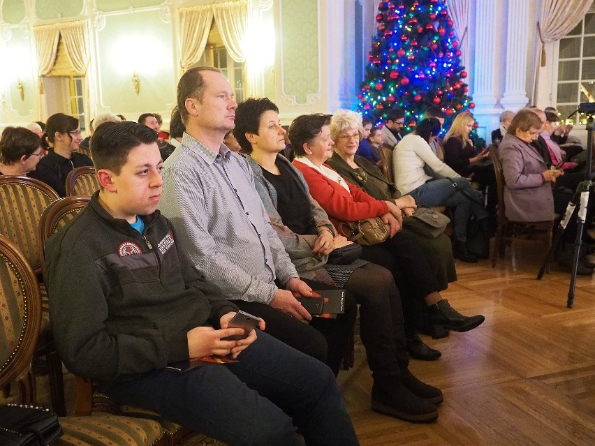 Pałac Branickich. Aula Magna. Zespół Muzyki Dawnej i soliści...