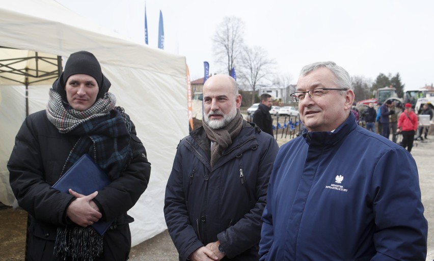 Uroczyste wbicie łopaty pod budowę odcinka drogi eksprsowej S19 Rzeszów Południe - Babica [ZDJĘCIA]