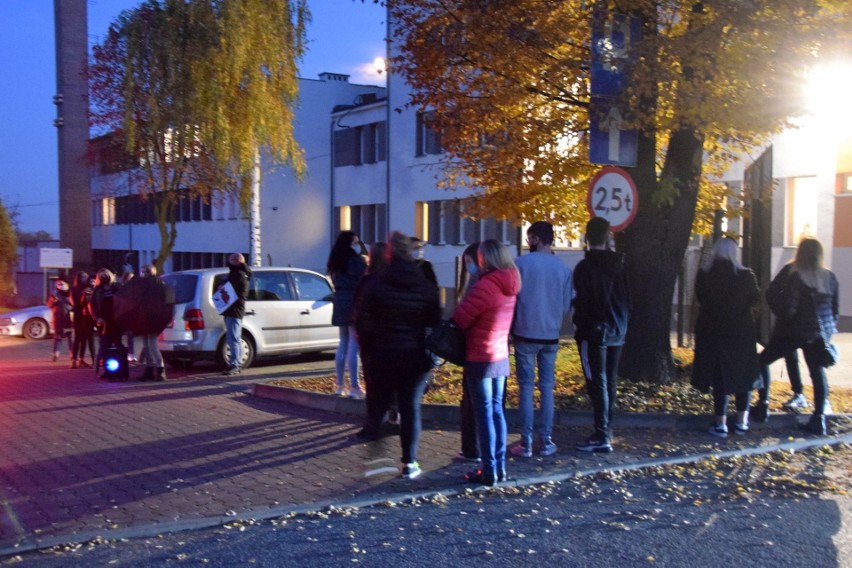 Kazimierz Wielka wychodzi na ulice. Protest kobiet w związku z wyrokiem Trybunału Konstytucyjnego [ZAPIS TRANSMISJI]