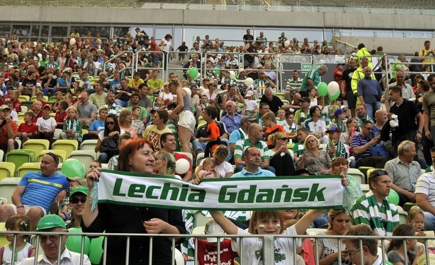 Kibice na meczu Lechii Gdańsk