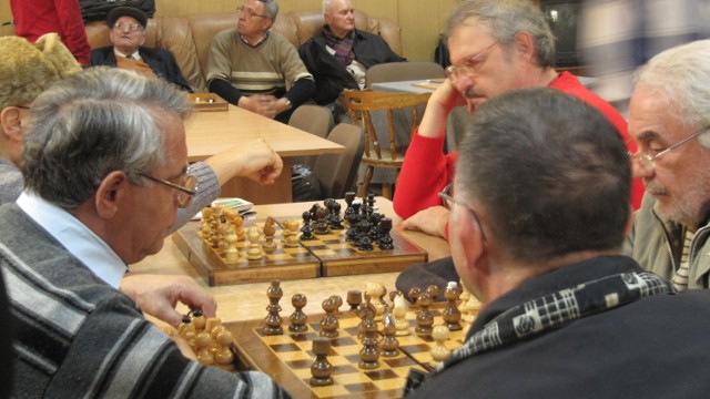 Seniorzy Poznań: co warto wiedzieć? dokąd się wybrać w nadchodzącym tygodniu? Czasem warto się spotkać i zagrać w szachy...