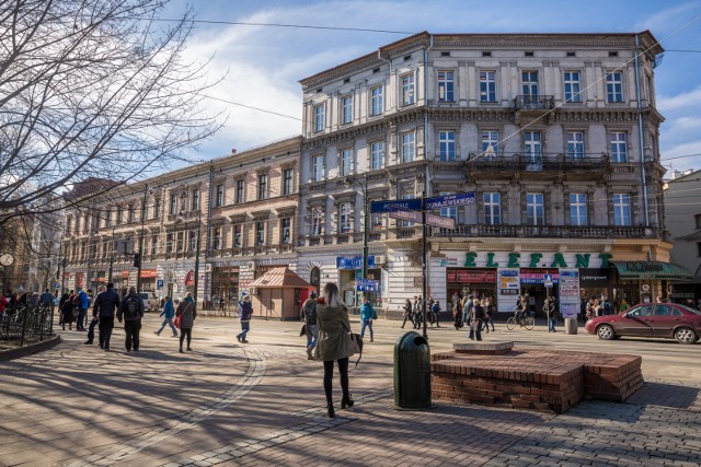 Do projektu planu zgłoszono wniosek, aby można było podwyższyć całą zabudowę do 24 metrów i zrobić w niej galerię handlową. Urzędnicy zgodzili się na razie tylko na podwyższenie niższej części