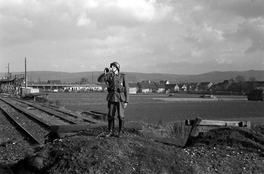 Sieradz i okolice w 1939 i 1940 roku w obiektywie aparatu...