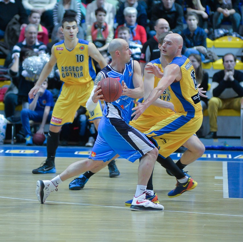 Koszykówka na Pomorzu. Zwycięstwa Asseco i Energi Czarnych. Przełamanie Basketu Gdynia [ZDJĘCIA]