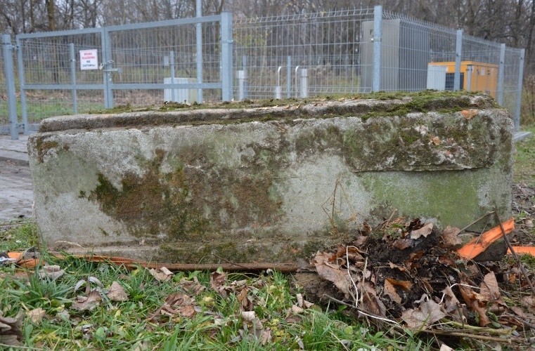 W lasu w Jastrzębiu znaleziono XIX-wieczną wannę