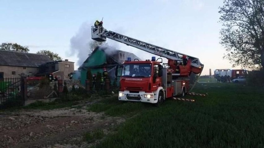 Tragedia w Czarlinie, w gm. Tczew. We wtorek, 7 maja w pożarze zginęły dwie osoby [ZDJĘCIA]