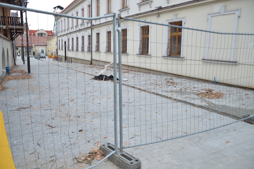 Bochnia. Kolejna zwłoka z oddaniem ulic Solnej, Sutoris i Dominikańskiej [ZDJĘCIA]