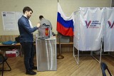 Drugi dzień wyborów w Rosji. Kreml dba o ich "właściwy" przebieg. Zwycięstwo Putina niezagrożone