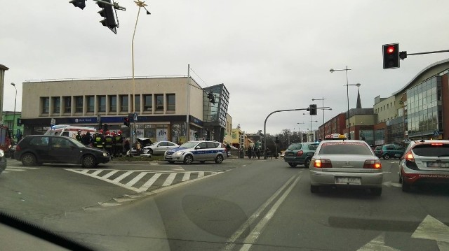 Dziś, około godziny 14.30, doszło do groźnie wyglądającej kolizji drogowej w centrum Stargardu.