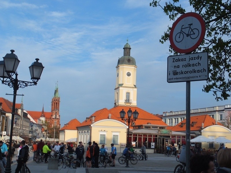 Rynek Kościuszki. Kwietniowa Masa Krytyczna (zdjęcia, wideo)