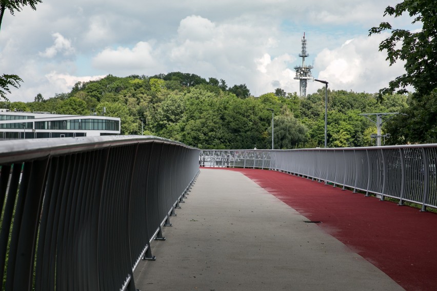 Kładka pieszo-rowerowa i sieć ścieżek rowerowych dokonają...