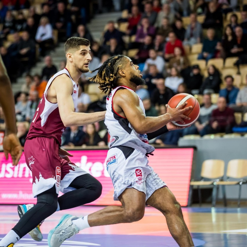 Astoria Bydgoszcz - PGE Spójnia Stargard 89:98.