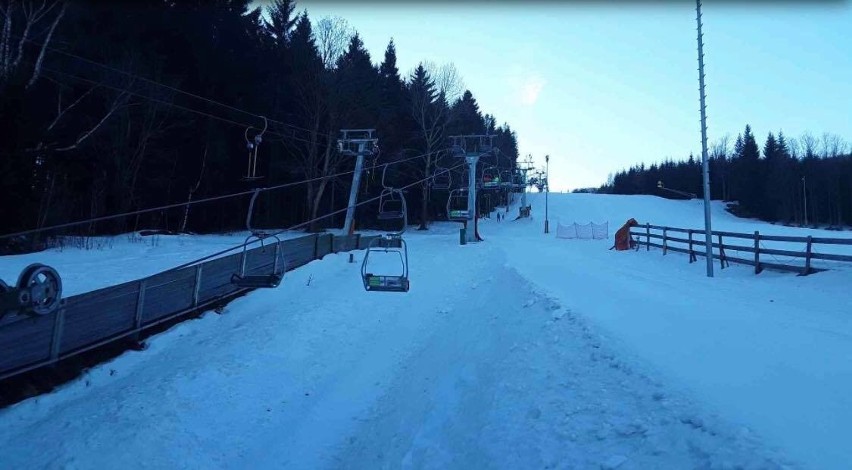 Ewakuacja wyciągu narciarskiego w Czechach. W akcji strażacy z Głuchołaz