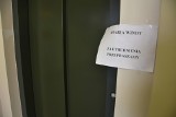 Nie działająca winda w przychodni na osiedlu Na Stoku w Kielcach zmorą pacjentów. Zarządca budynku zapowiada naprawę