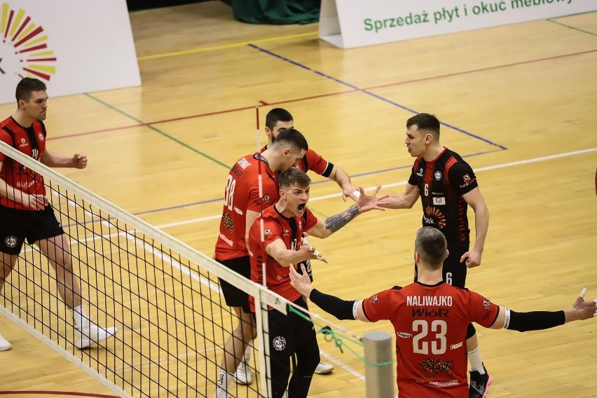 Liderzy z Białegostoku wygrali kolejny drugoligowy mecz