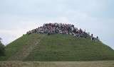 Godzina 4.30 rano, a na krakowskim kopcu setki osób. Krakowianie powitali najdłuższy dzień w roku