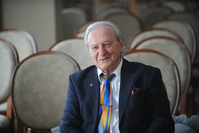 Prof. Henryk Olesiak, psycholog i badacz emigracji.