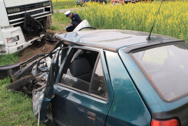 10 maja - śmiertelny wypadek w Karczewie (droga nr 15)