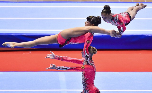 Jedną z najbardziej efektownych konkurencji są kobiece trójki zaliczane do akrobatyki sportowej.