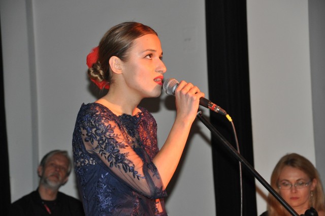 Dominika Orman, artystka z Zamkowej Pracowni Olśnień i Wzruszeń dała piękny koncert przed szydłowiecką publicznością.