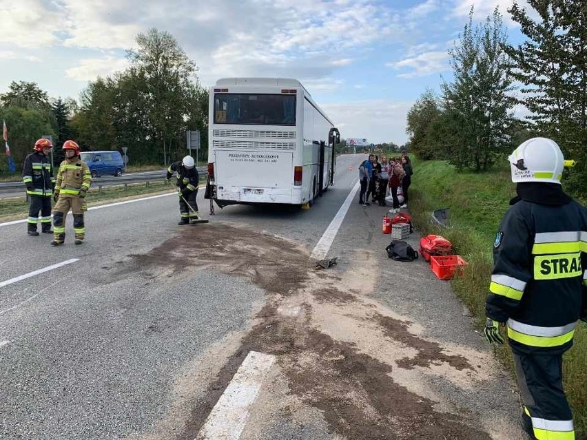 Zakopianka. Kraksa z udziałem sześciu samochodów i autokaru