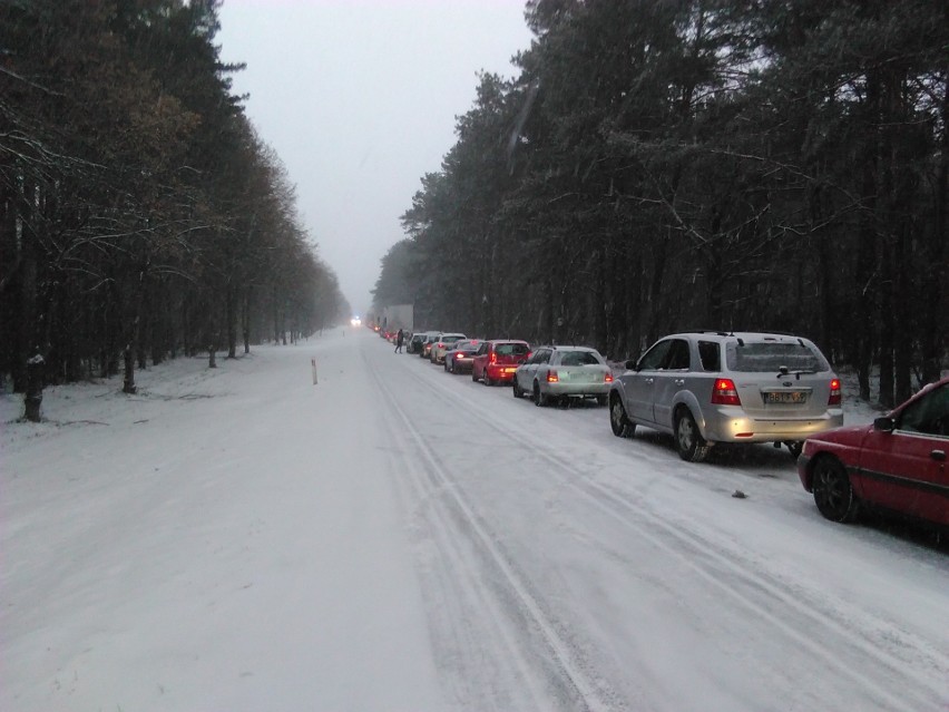 Chraboły. Wypadek czterech samochodów na drodze krajowej 19. Droga zablokowana [ZDJĘCIA]