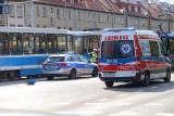 Wypadek na al. Hallera we Wrocławiu. Tramwaj zderzył się z radiowozem policji, dwie osoby ranne [ZDJĘCIA]