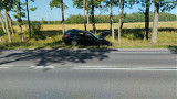 Wypadek na DK 19 w Pilikach. BMW wypadło z drogi i wpadło do rowu. Pięć osób, w tym trójka dzieci trafiło do szpitala