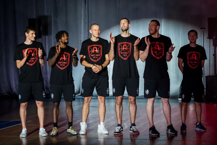 Koszykarze Enei Astorii Bydgoszcz zaprezentowali się swoim...