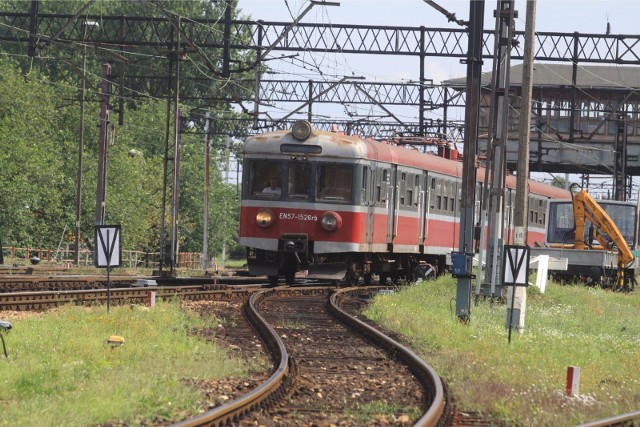 Podróżujący rodzice oraz dzieci w wieku 4 - 16 lat płacą za przejazd tylko 1 zł od osoby. Dzieci młodsze niż 4 lata podróżują za darmo, starsze mogą korzystać z innych zniżek.