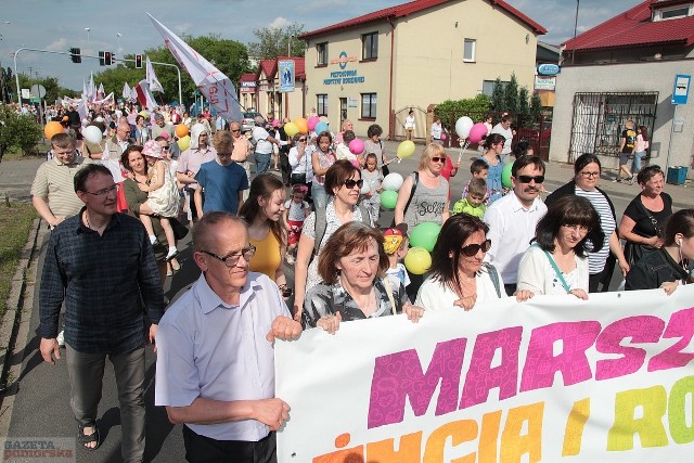 W niedzielę po południu ulicami Włocławka przeszedł "Marsz życia i rodziny". Przemarsz wyruszył spod kościoła pw. św. Stanisława, gdzie wcześniej odprawiono nabożeństwo. Uczestnicy przeszli ulicą Wiejską, a następnie Zbiegniewskiej aż do kościoła pw. św. Maksymiliana. 